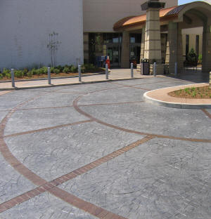 Stamped Concrete Roundabout - Old Brick Soldier Course 10' Radius