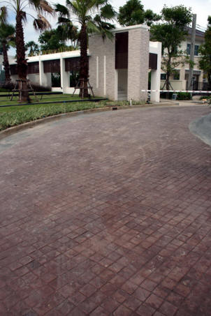 Stamped Concrete Entrance - 4" Monte Carlo Slate Tile